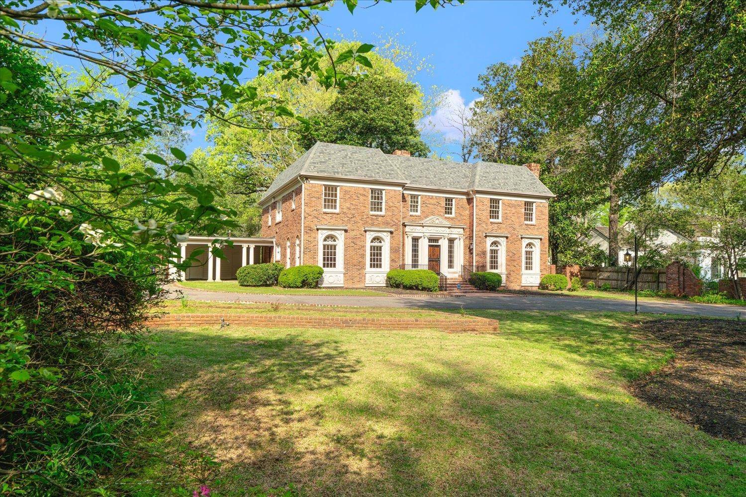 255 West Cherry Circle Memphis, TN 38117 - Photo 2 of 31