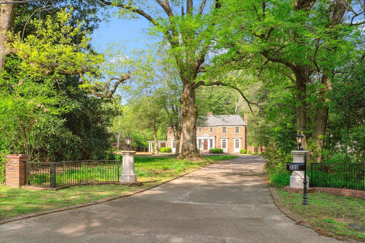 255 West Cherry Circle Memphis, TN 38117 - Photo 3 of 31