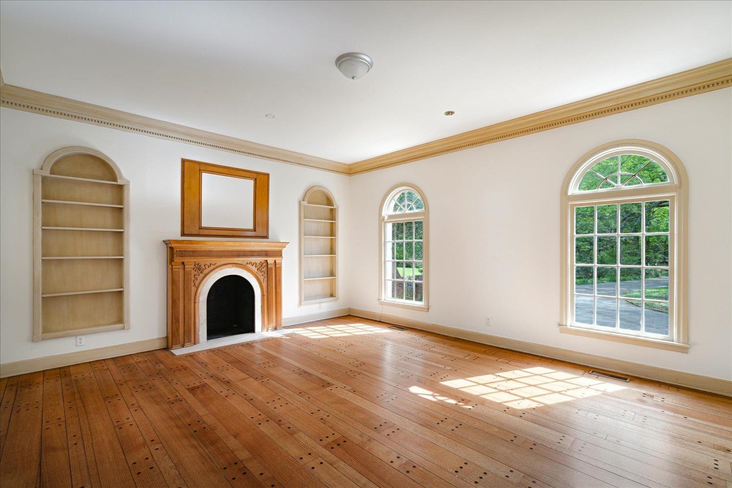 255 West Cherry Circle Memphis, TN 38117 - Photo 7 of 31