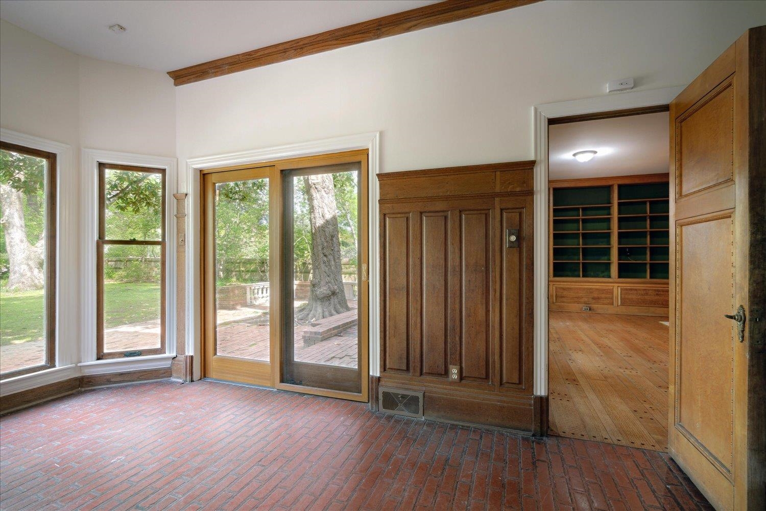 255 West Cherry Circle Memphis, TN 38117 - Photo 10 of 31