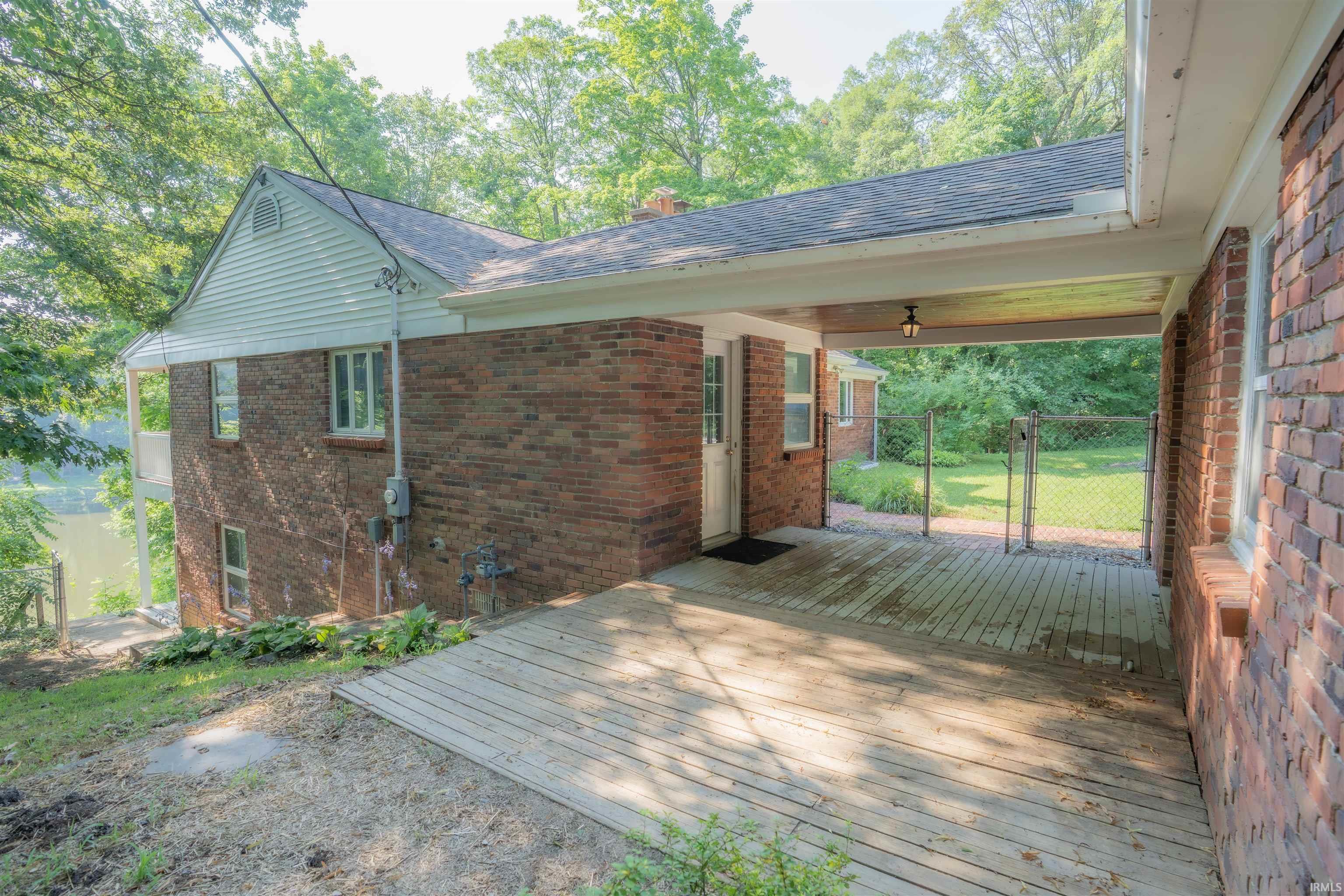 1509 Tioga Ravine Monticello, IN 47960 - Photo 2 of 34