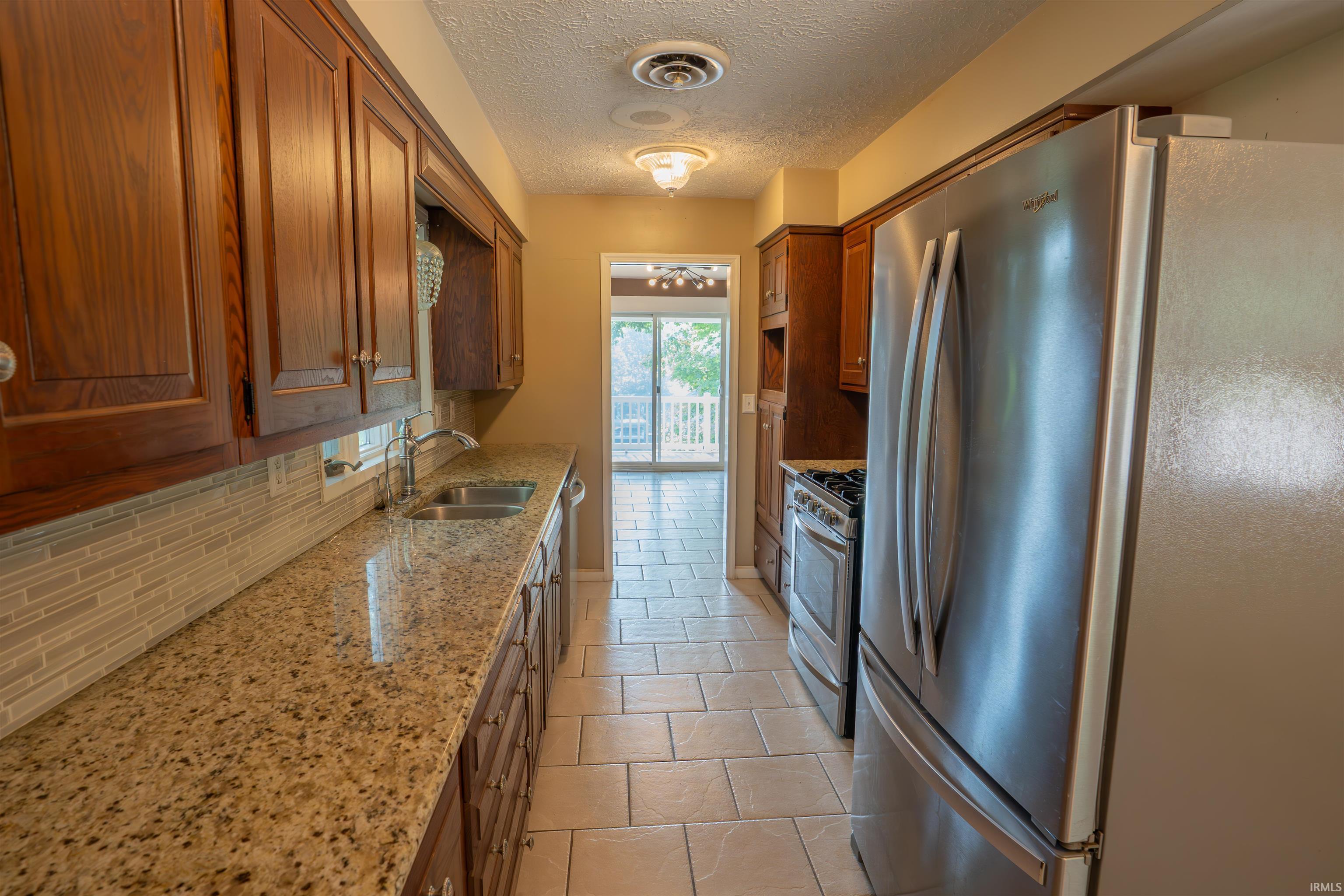 1509 Tioga Ravine Monticello, IN 47960 - Photo 7 of 34