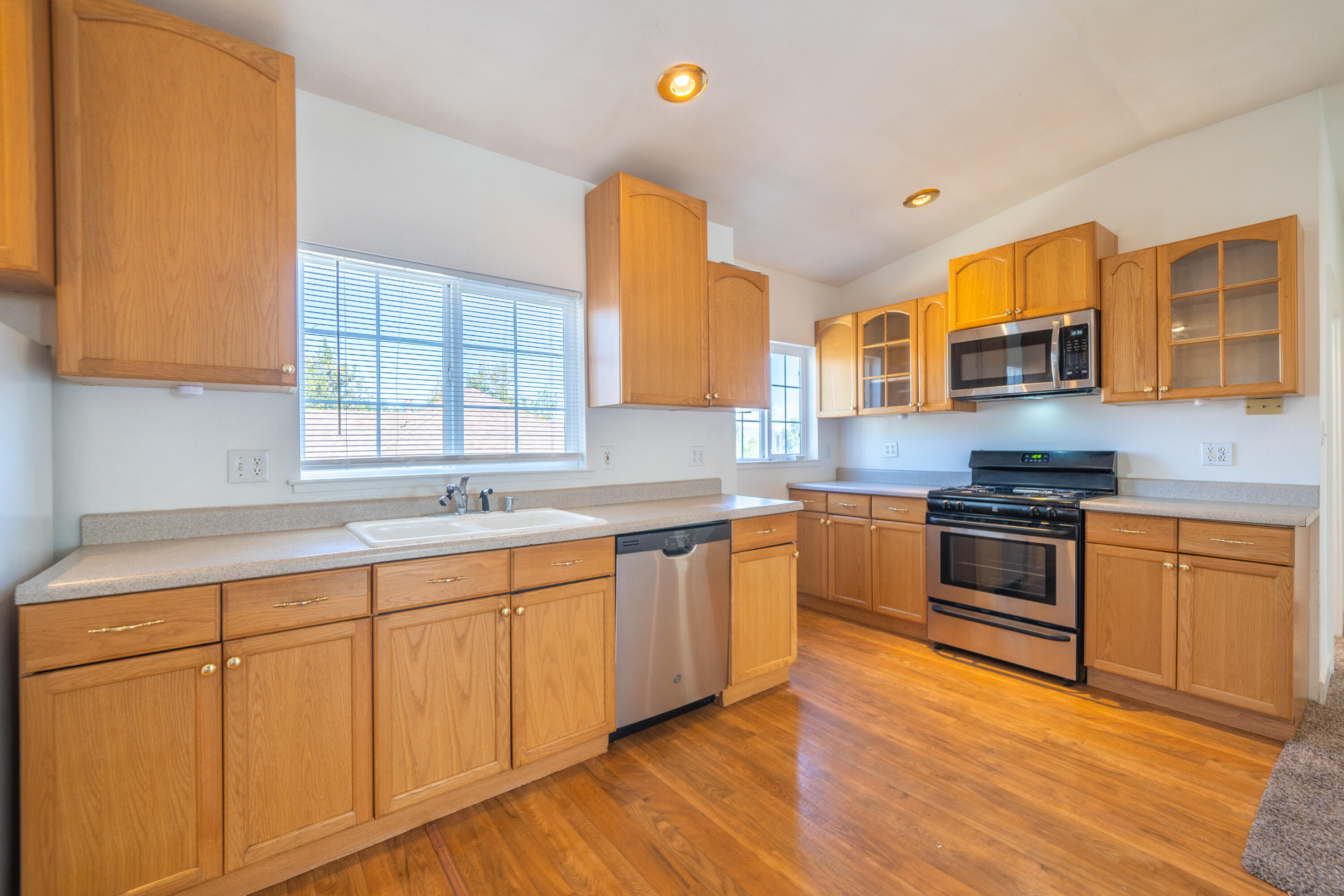 1834 Willis Street Redding, CA 96001 - Photo 15 of 37 1834 Willis St-21