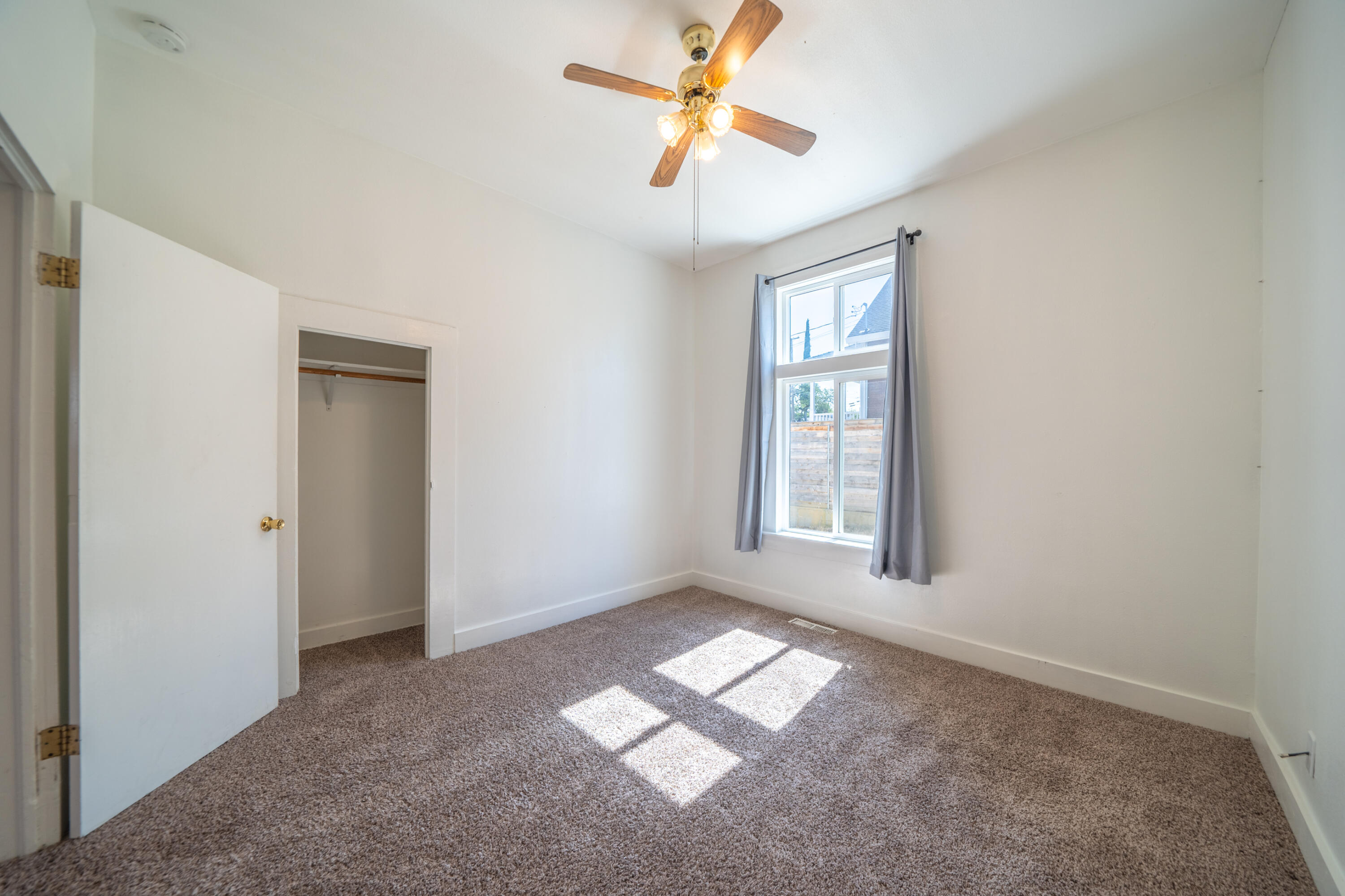 1834 Willis Street Redding, CA 96001 - Photo 18 of 37 1834 Willis St-24