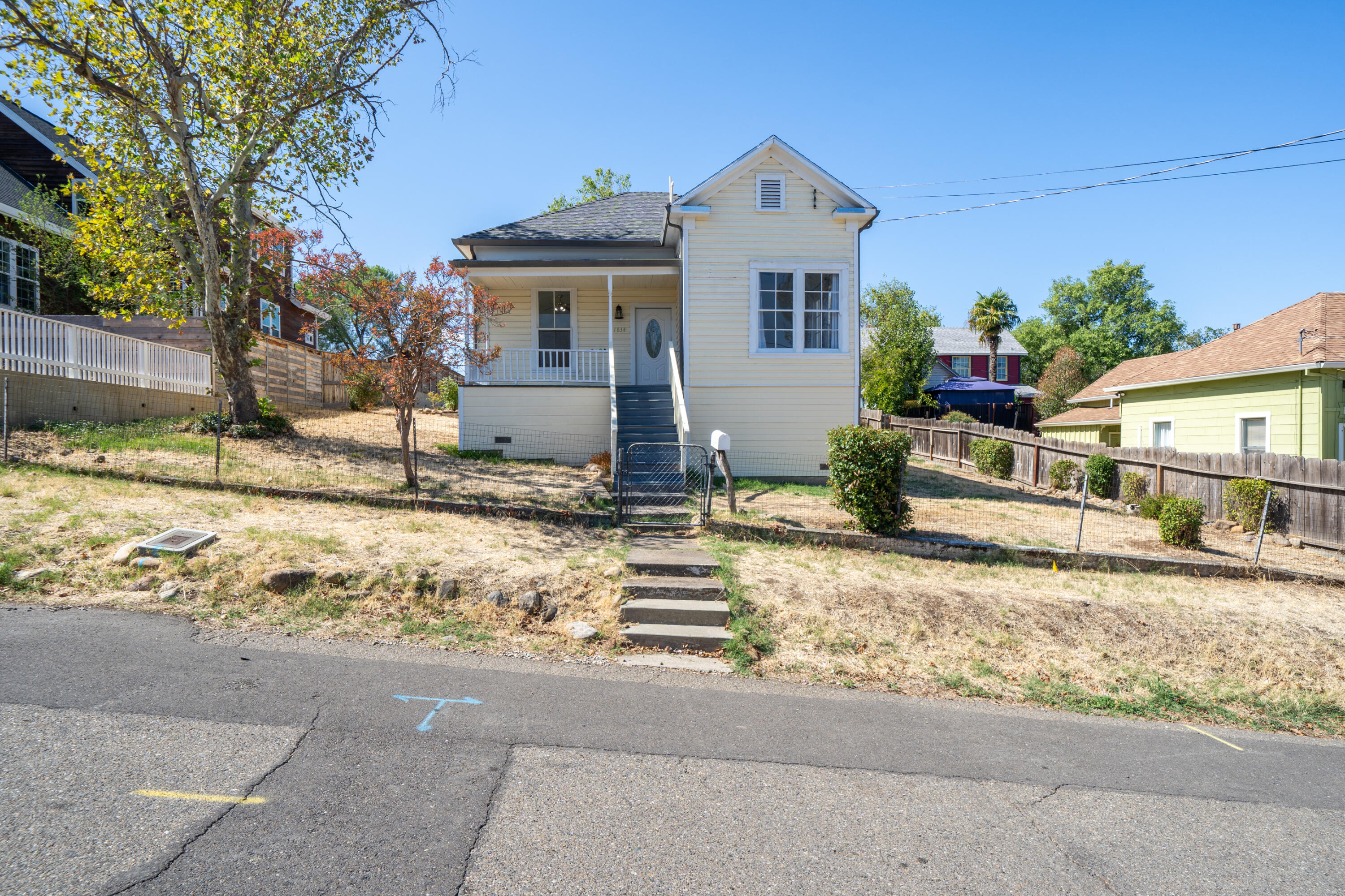 1834 Willis Street Redding, CA 96001 - Photo 2 of 37 1834 Willis St-2