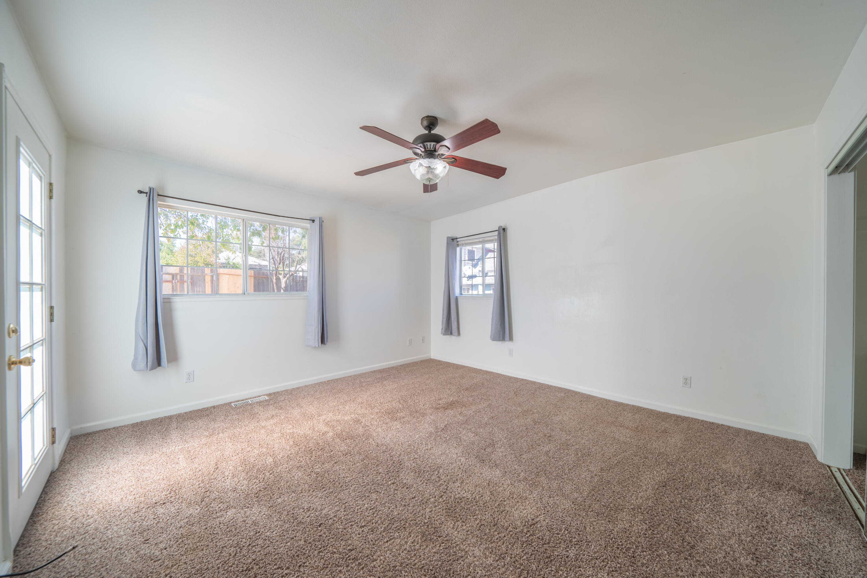 1834 Willis Street Redding, CA 96001 - Photo 22 of 37 1834 Willis St-28