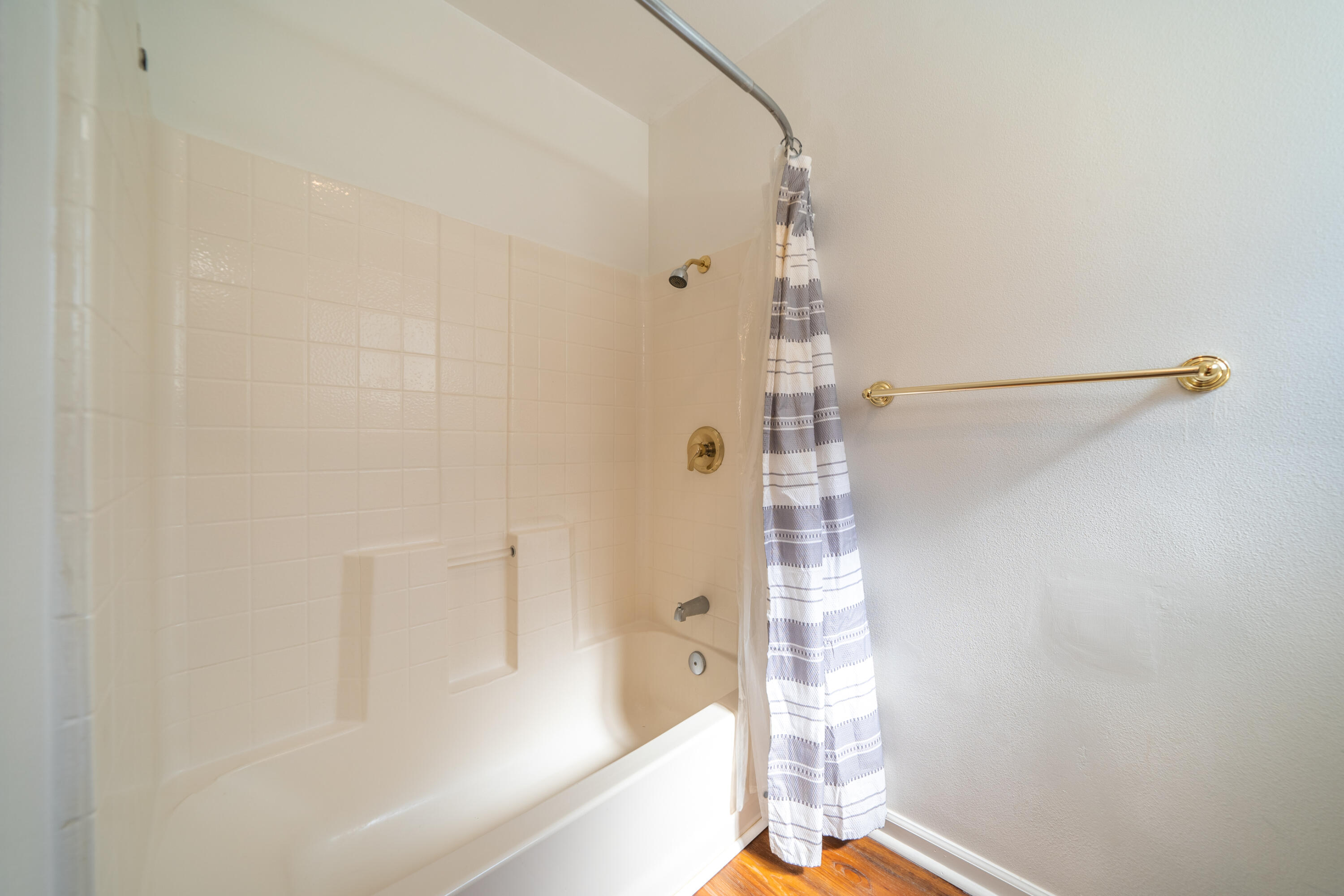 1834 Willis Street Redding, CA 96001 - Photo 26 of 37 1834 Willis St-32