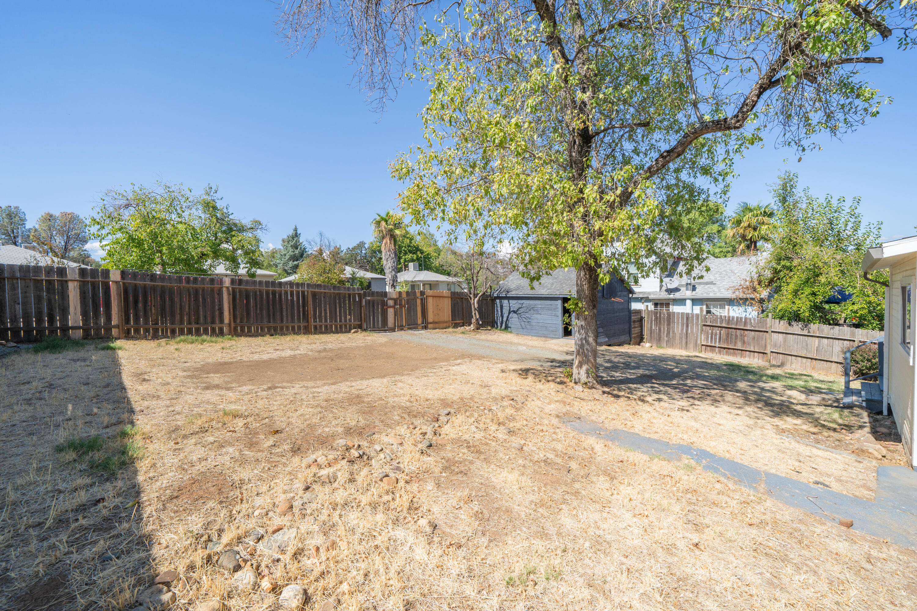 1834 Willis Street Redding, CA 96001 - Photo 30 of 37 1834 Willis St-40