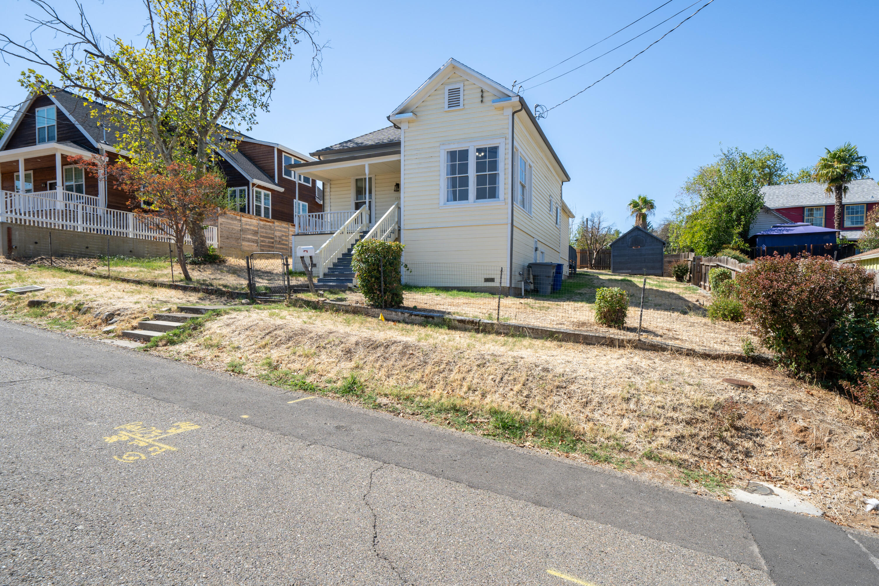 1834 Willis Street Redding, CA 96001 - Photo 3 of 37 1834 Willis St-3