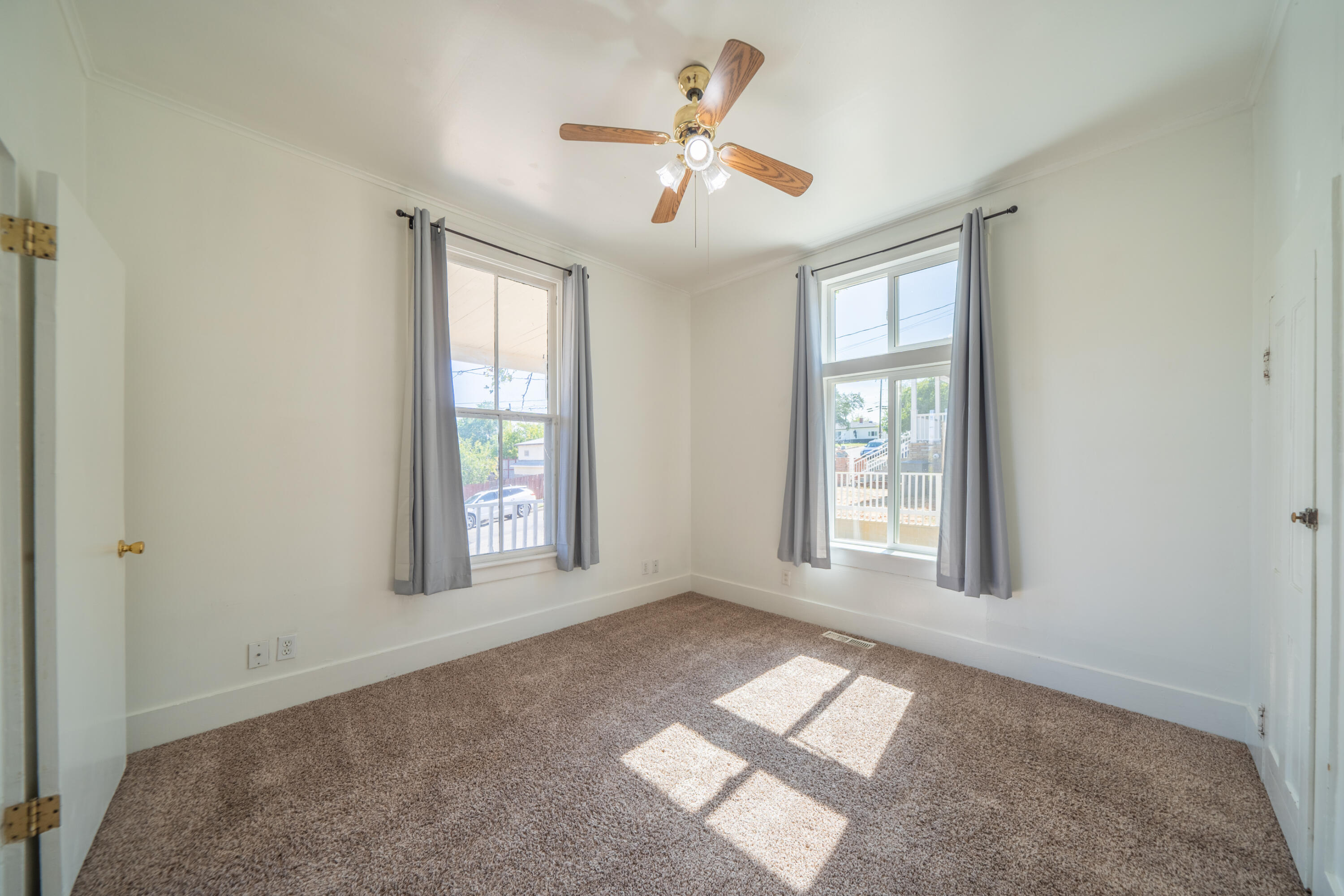 1834 Willis Street Redding, CA 96001 - Photo 9 of 37 1834 Willis St-15