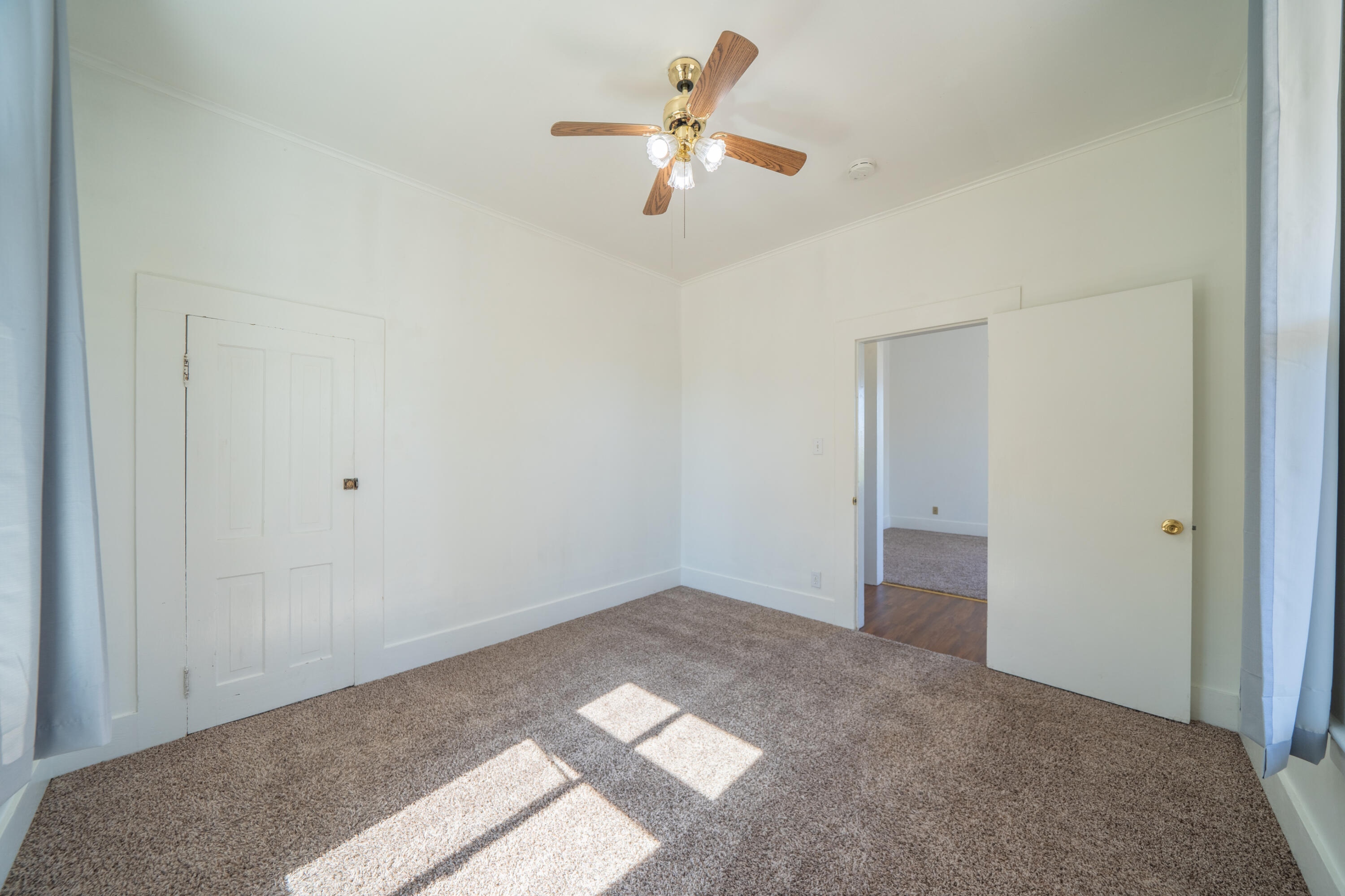 1834 Willis Street Redding, CA 96001 - Photo 10 of 37 1834 Willis St-16