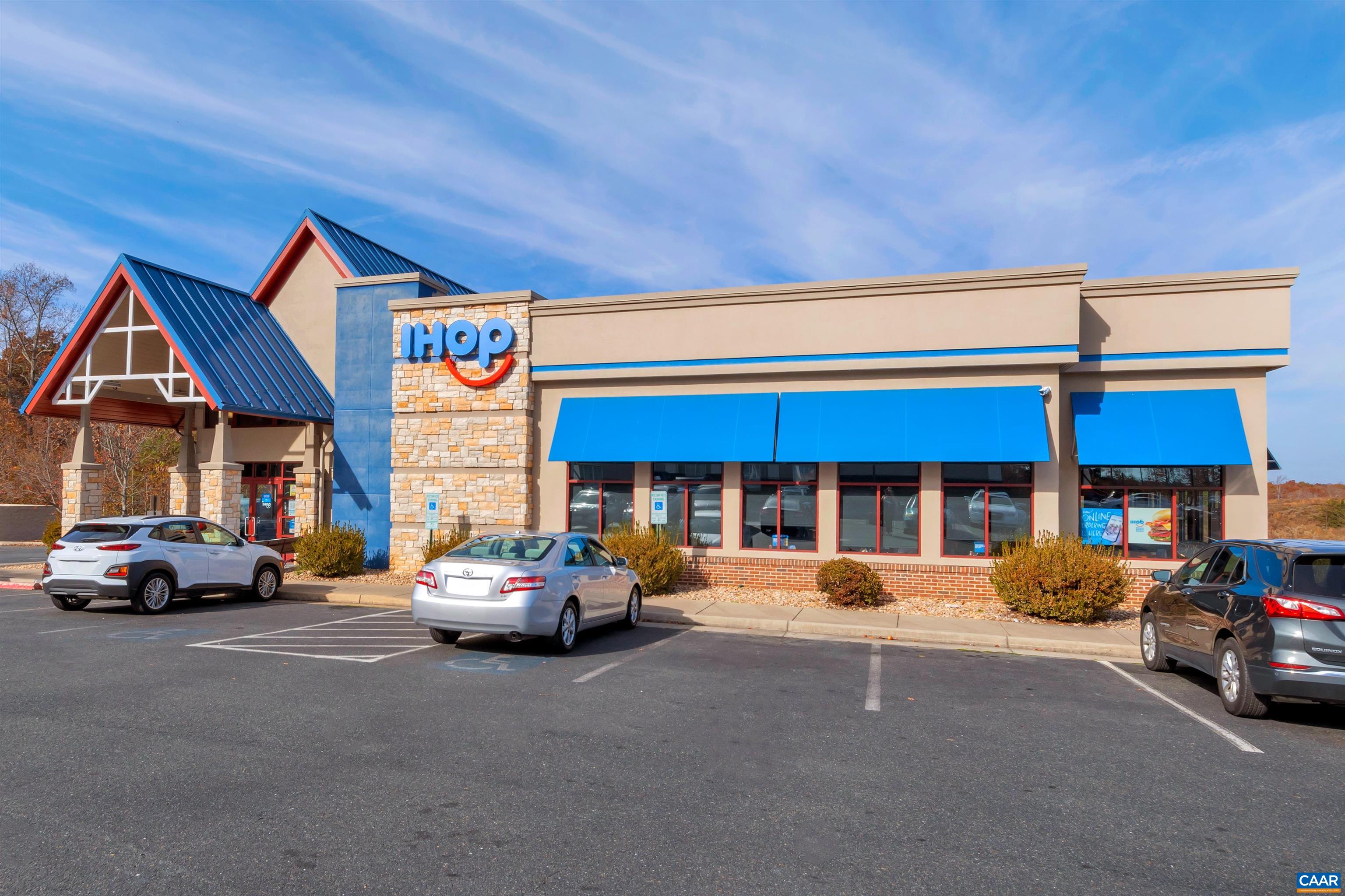 177 Horse Path Drive Palmyra, VA 22963 - Photo 28 of 31 a car parked in front of a building