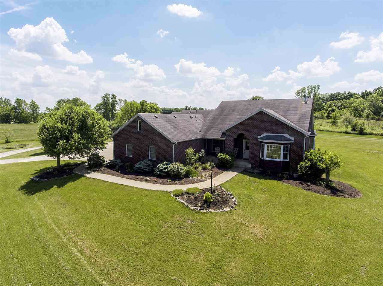 15501 Coldwater Road Fort Wayne, IN 46845 - Photo 1 of 35