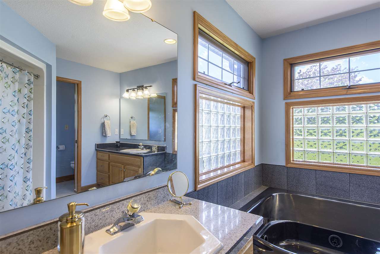 15501 Coldwater Road Fort Wayne, IN 46845 - Photo 16 of 35