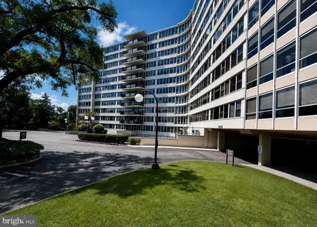 a view of street with parking area