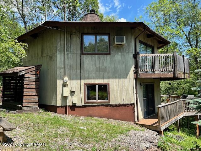 122 Elgin Way Bushkill, PA 18324 - Photo 23 of 32 a front view of a house with a yard