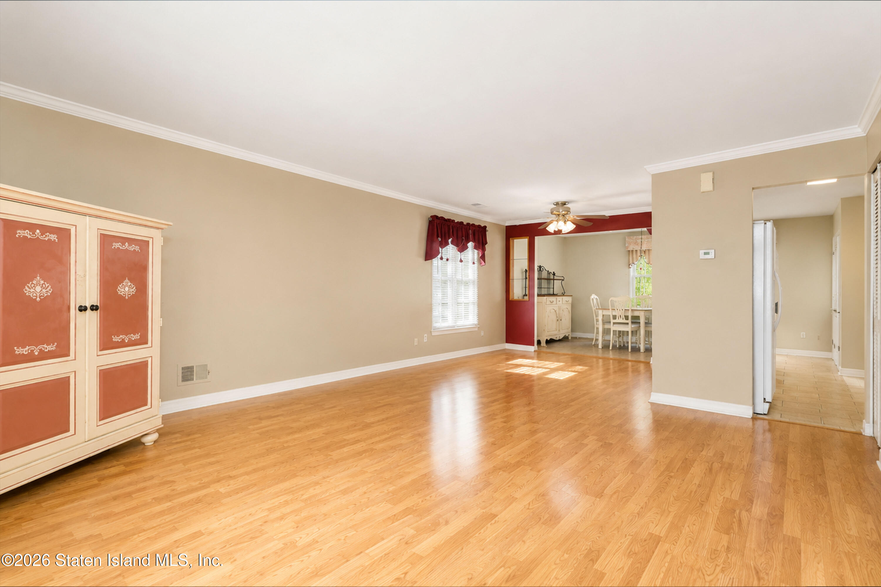 5 Redwood Loop Staten Island, NY 10309 - Photo 3 of 33 3
