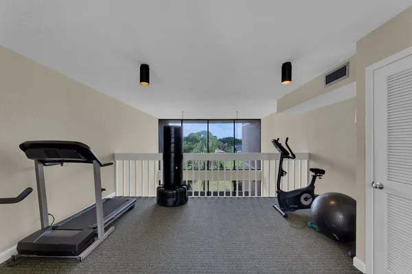 $270,000 | 5650 Camino Del Sol, Unit 205, Boca Raton, FL 33433