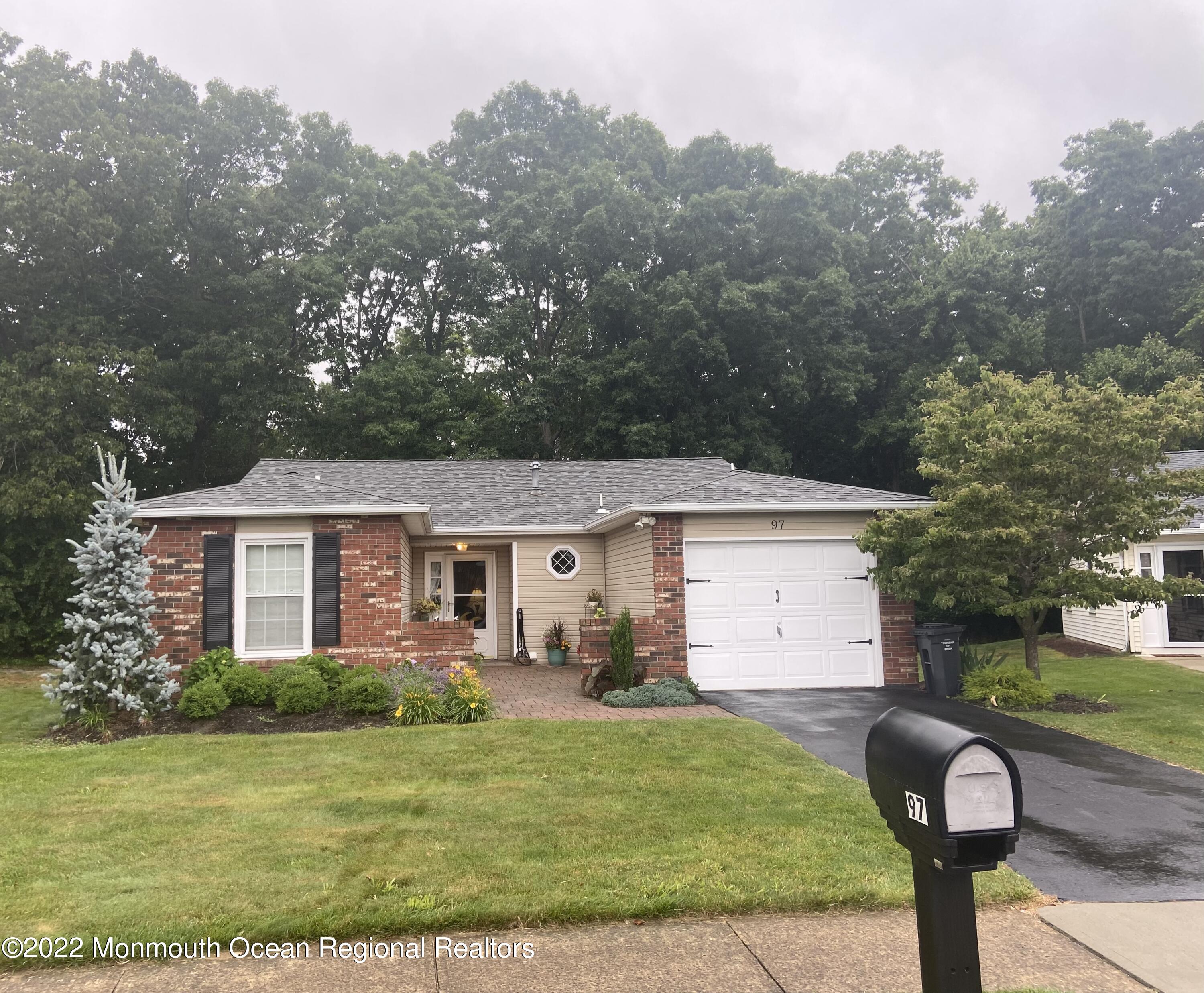 97 Greenbriar Boulevard Brick, NJ 08724 - Photo 5 of 45 406B7EDB-EA11-4DB5-A6BB-CFCEAFD80AE3