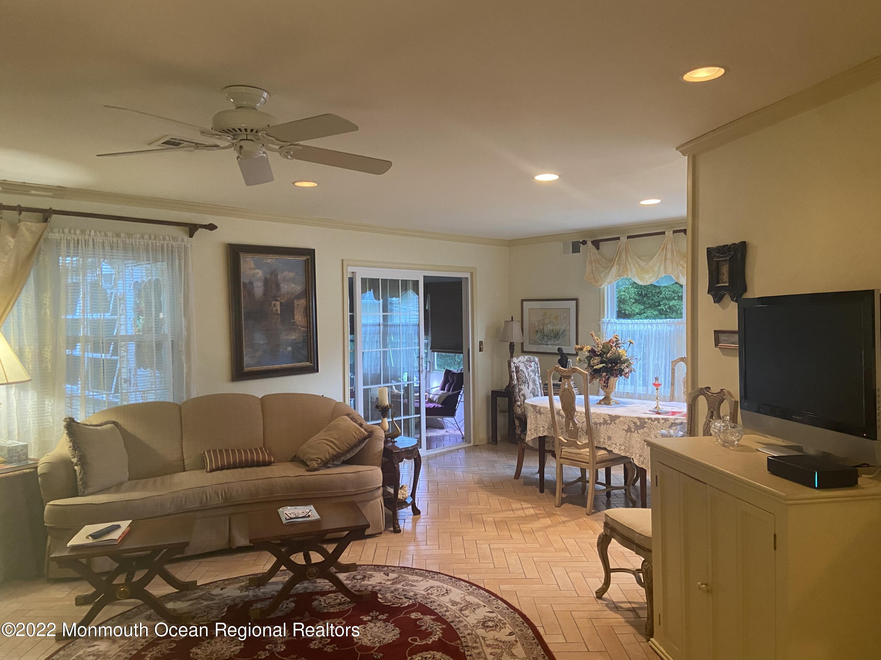 97 Greenbriar Boulevard Brick, NJ 08724 - Photo 10 of 45 4DDA5F8D-4615-4638-B4F4-BF974B6E2CE0