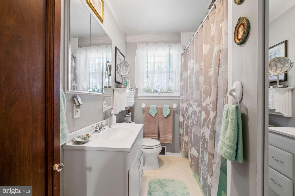1005 Pinebrook Road Cherry Hill, NJ 08034 - Photo 19 of 39