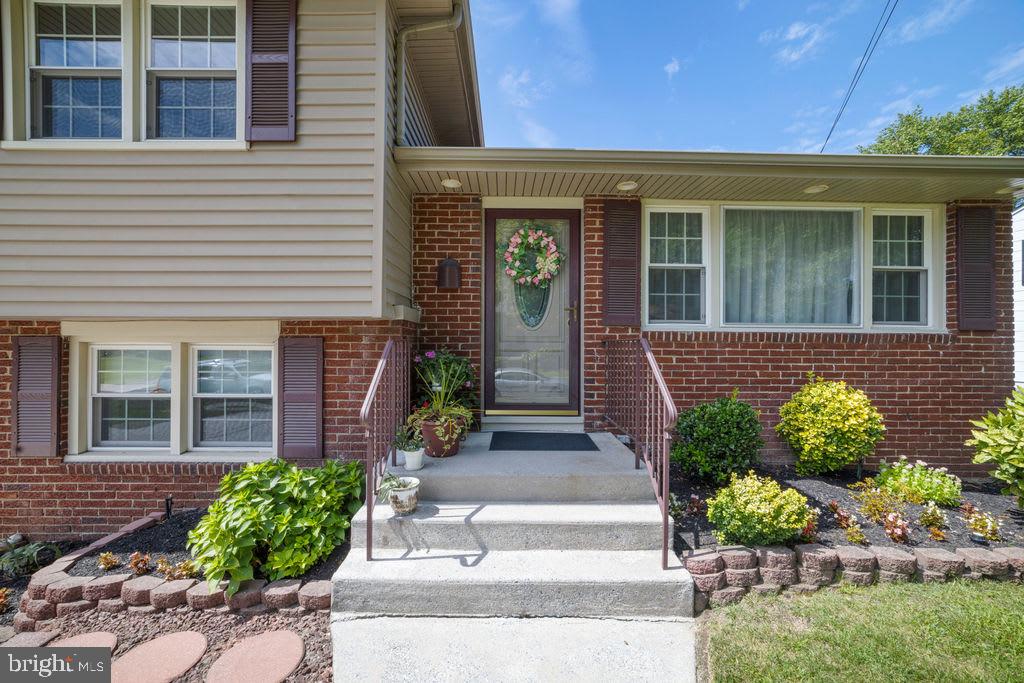 1005 Pinebrook Road Cherry Hill, NJ 08034 - Photo 3 of 39
