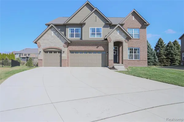 $760,000 | 13101 Valencia Drive, Utica, MI 48315