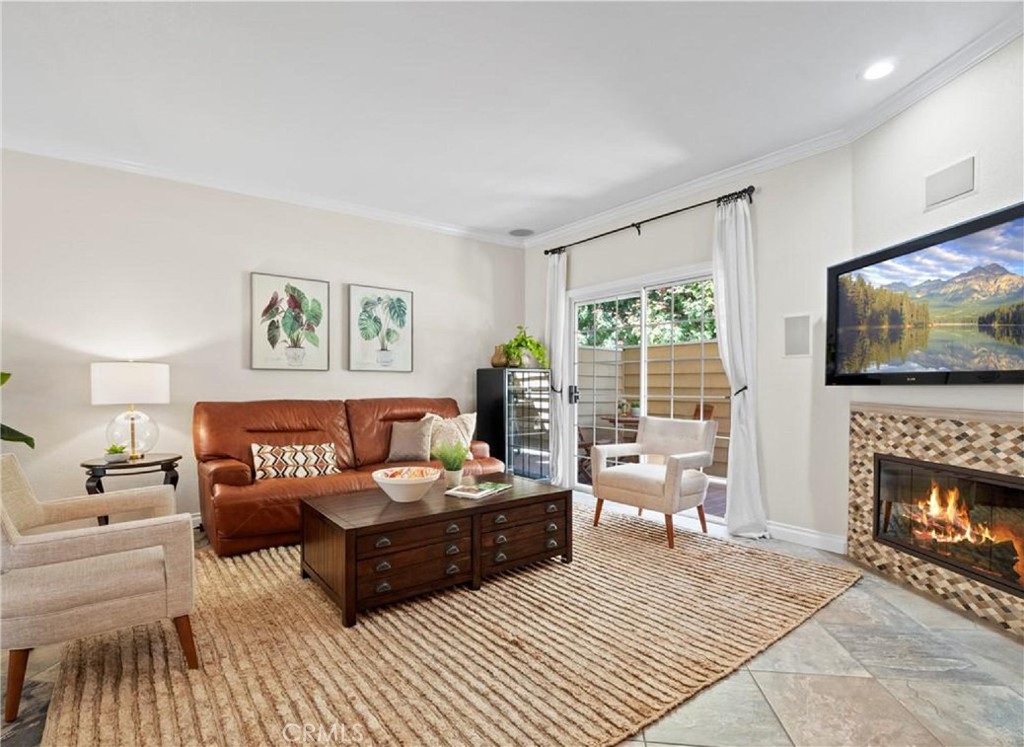 300 Alpine Street, Unit 3 Pasadena, CA 91106 - Photo 1 of 21 Unfurnished rental. Photos shown are from prior listing.