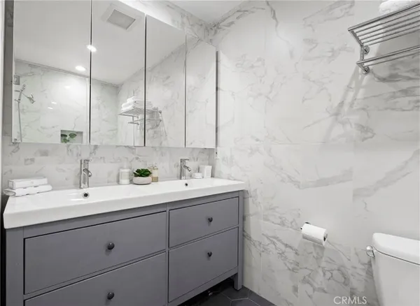 $4,000 | 300 Alpine Street, Unit 3, Pasadena, CA 91106