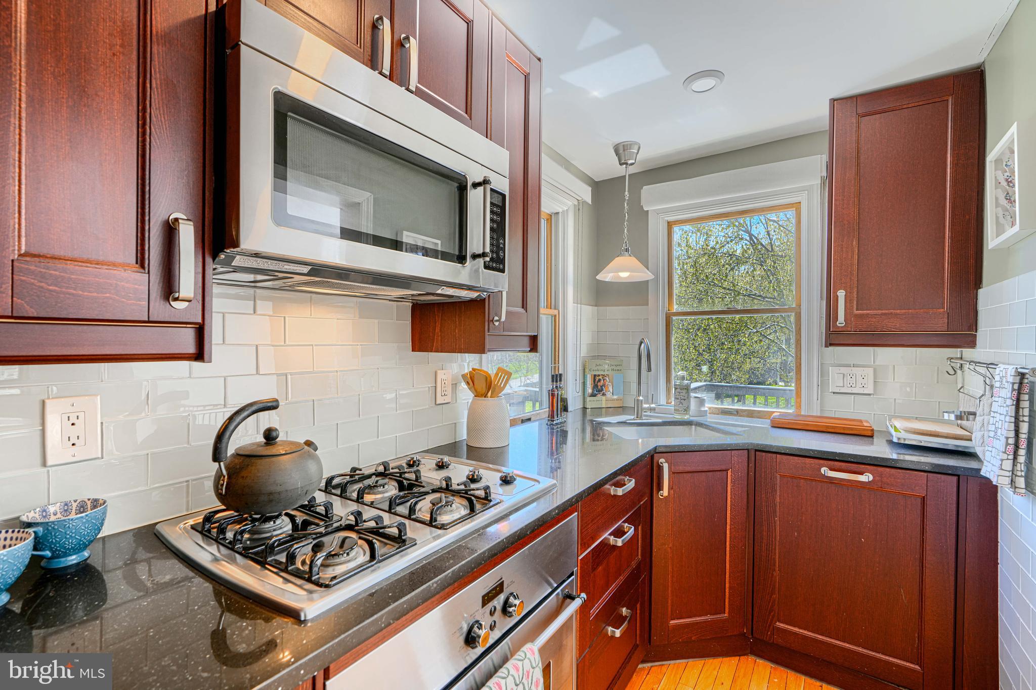 1723 West Joppa Road Towson, MD 21204 - Photo 24 of 45 Stainless appliances