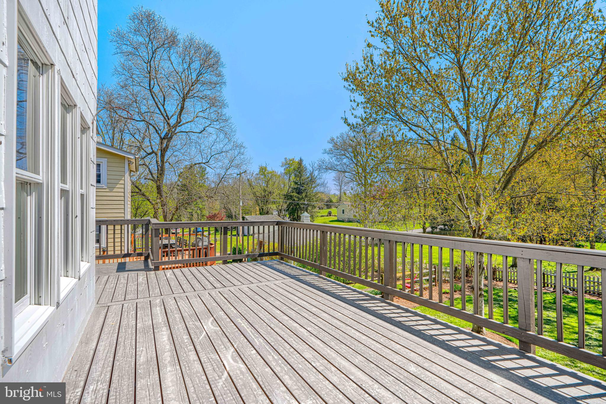 1723 West Joppa Road Towson, MD 21204 - Photo 30 of 45 View of lovely backyard from deck