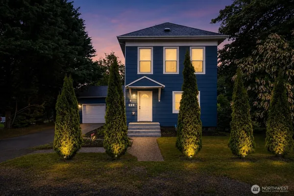 $450,000 | 222 South 10th Street, Shelton, WA 98584