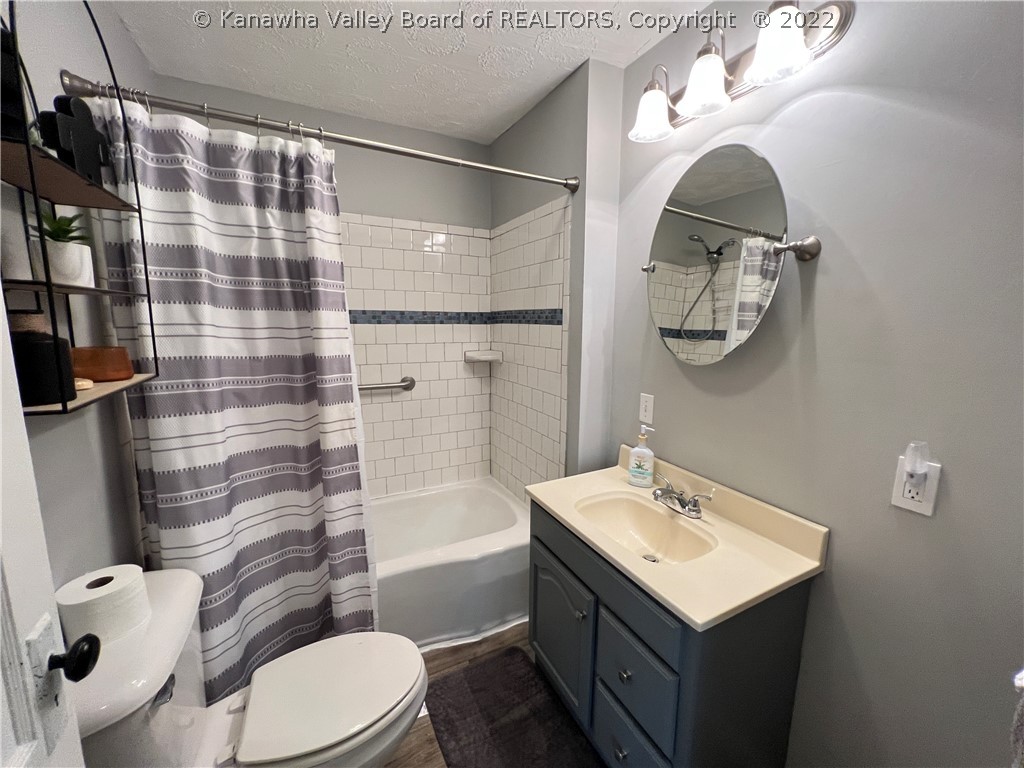 437 Ripley Road Point Pleasant, WV 25550 - Photo 19 of 29 bathroom