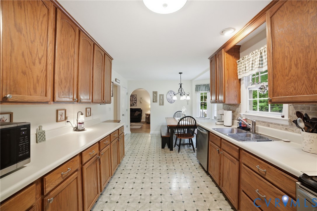 5394 Gatewood Road Woodford, VA 22580 - Photo 22 of 44