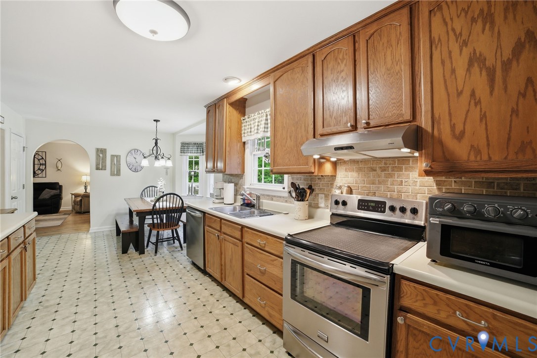 5394 Gatewood Road Woodford, VA 22580 - Photo 23 of 44