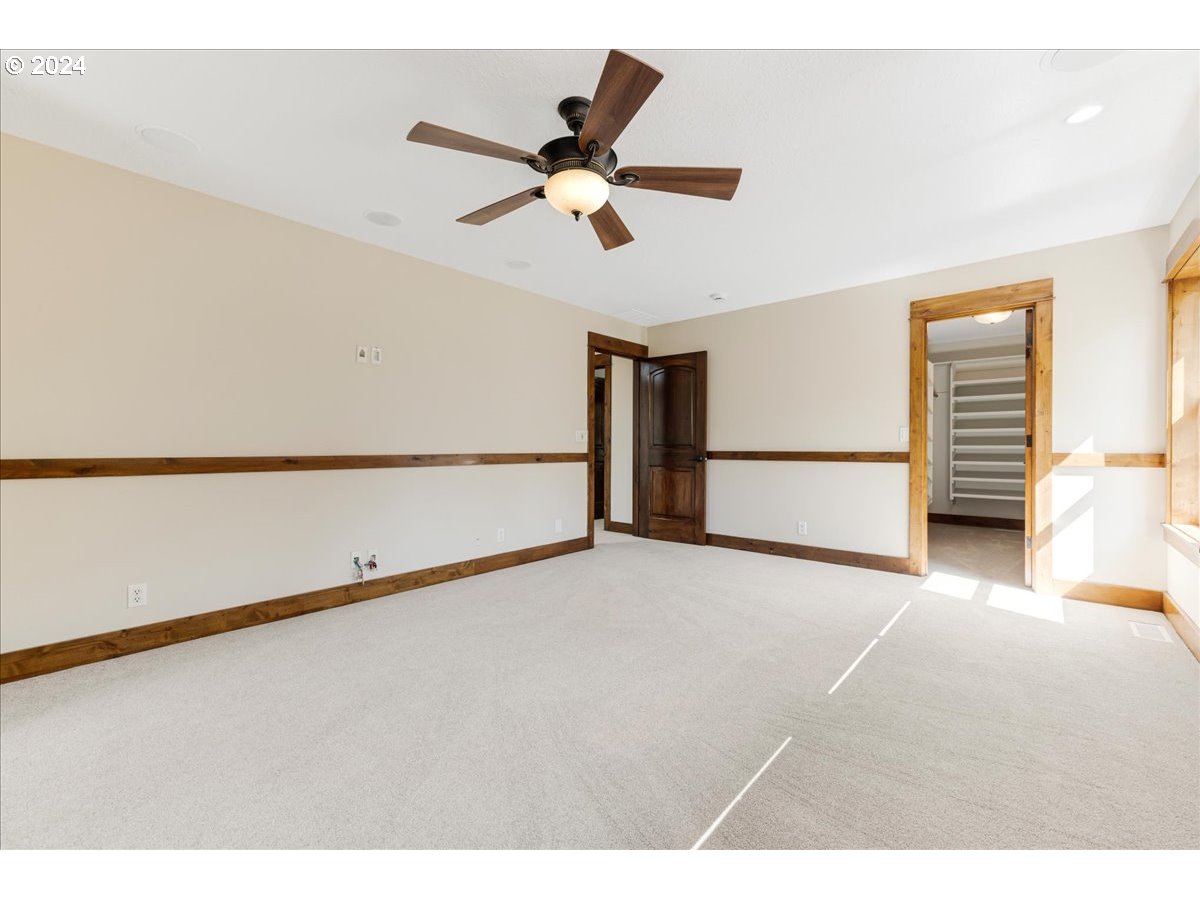 12415 Southwest Beef Bend Road Tigard, OR 97224 - Photo 18 of 34 Gallery Image 18