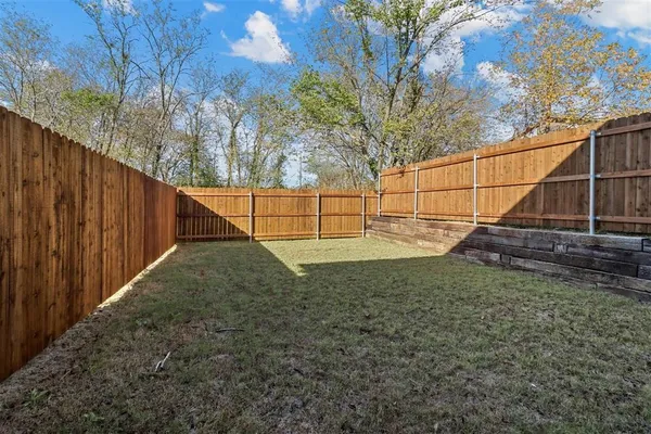 $1,375 | 1309 South 5th Avenue, Unit 1311, Denison, TX 75021
