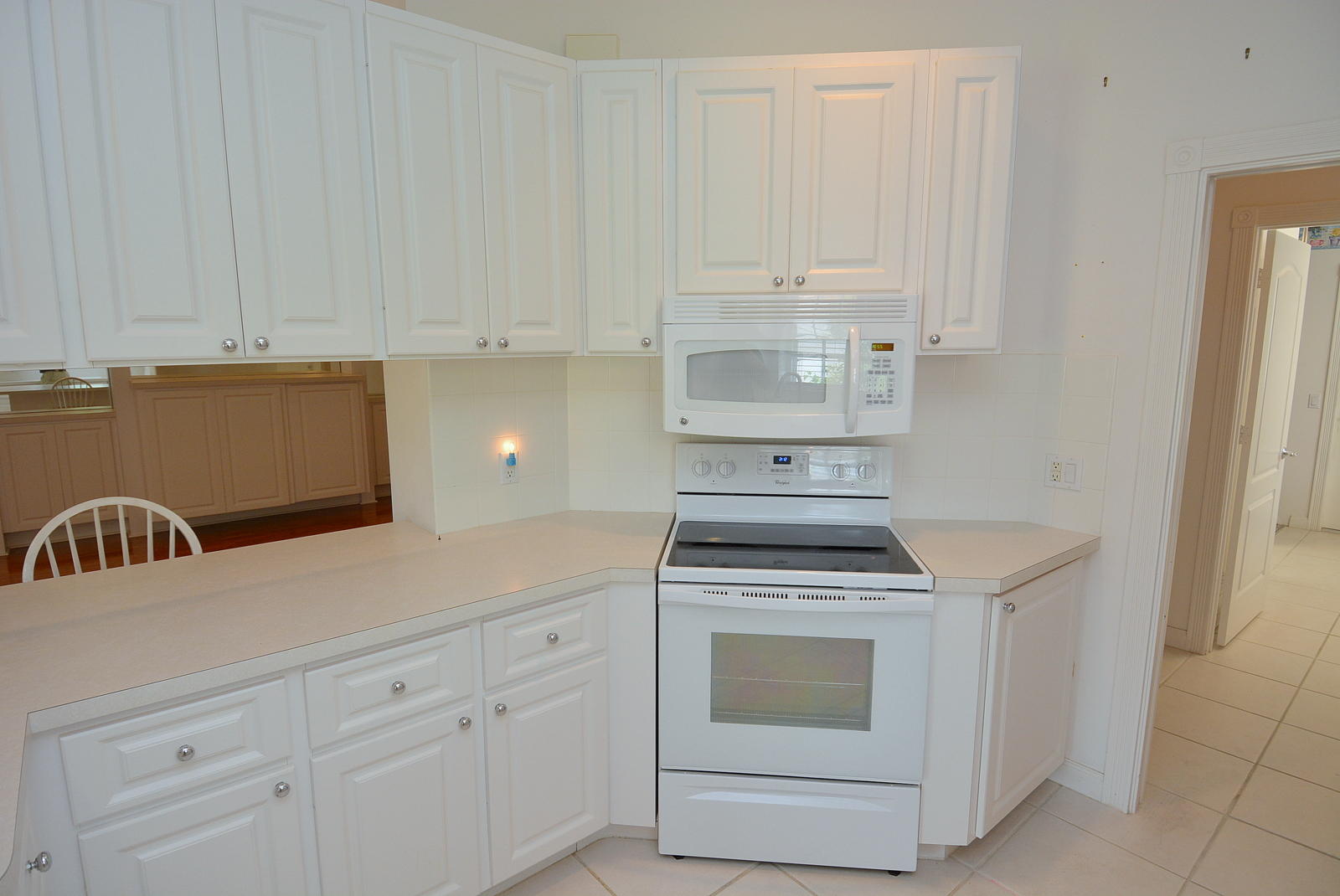 1038 Southwest Balmoral Trace Stuart, FL 34997 - Photo 17 of 58 Kitchen
