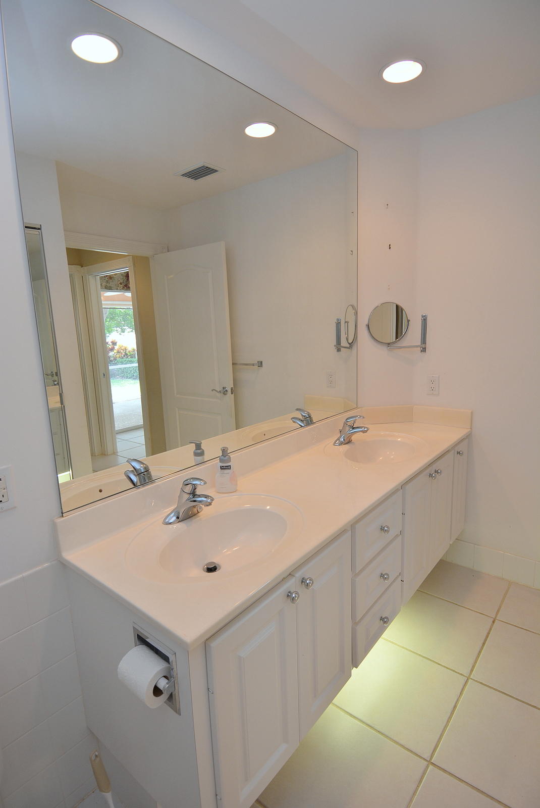 1038 Southwest Balmoral Trace Stuart, FL 34997 - Photo 27 of 58 Master Bath