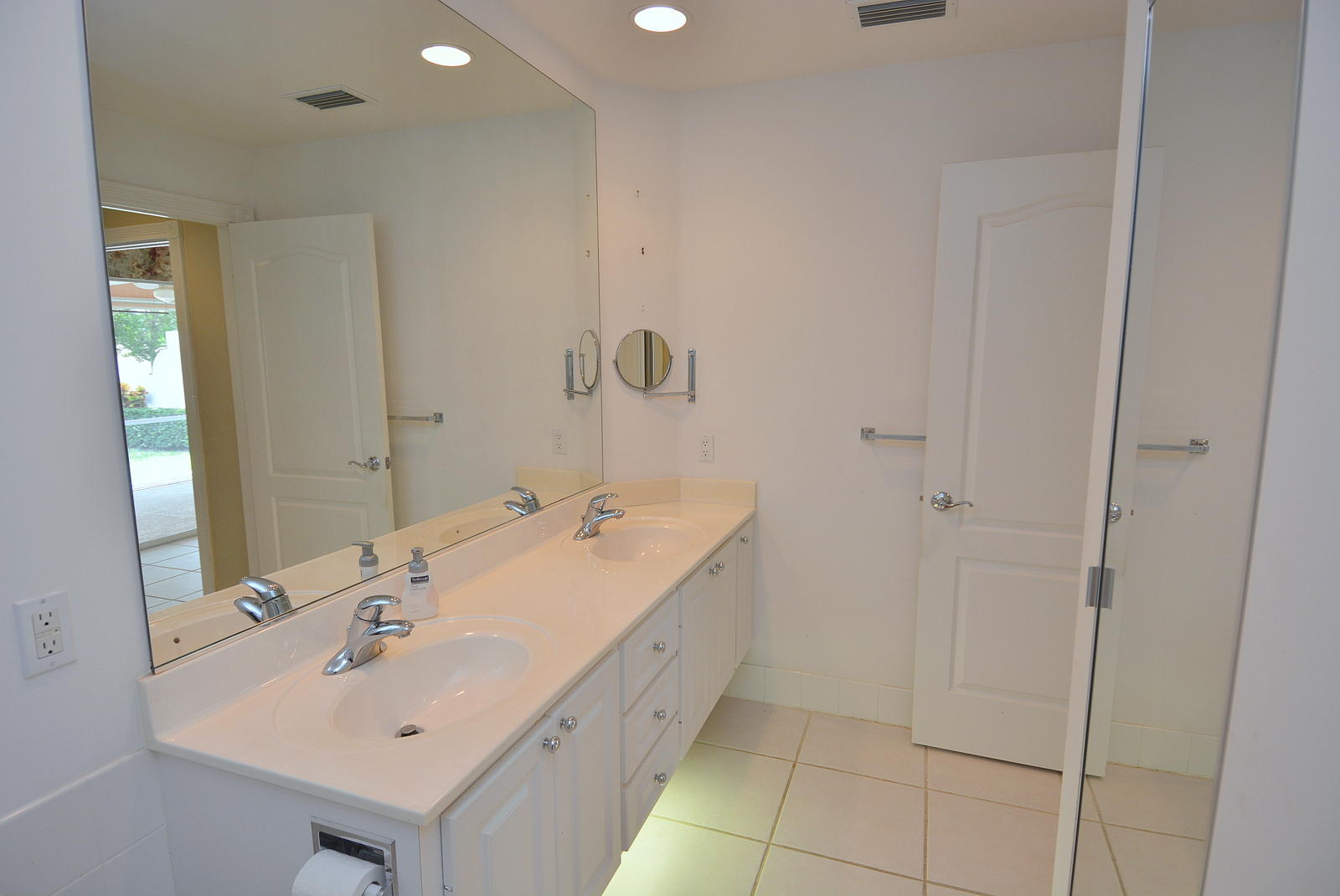 1038 Southwest Balmoral Trace Stuart, FL 34997 - Photo 28 of 58 Master Bath