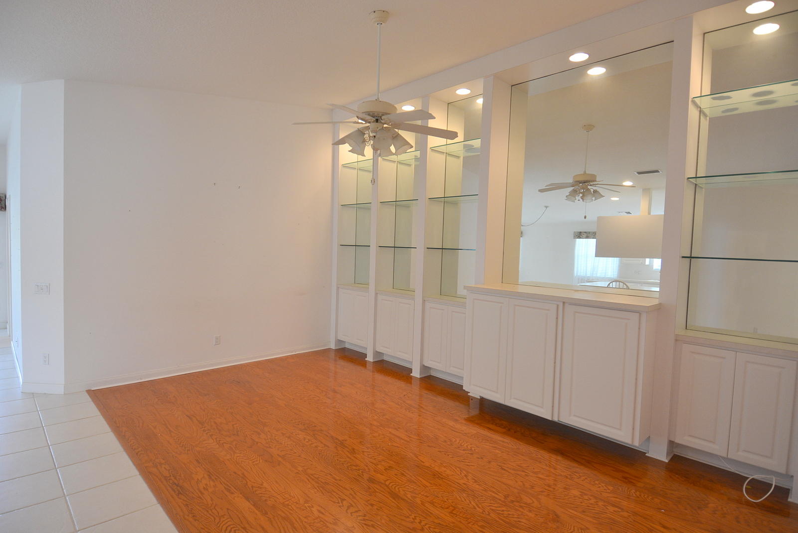 1038 Southwest Balmoral Trace Stuart, FL 34997 - Photo 4 of 58 Living Room