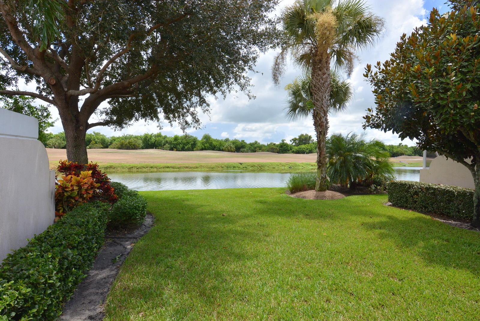 1038 Southwest Balmoral Trace Stuart, FL 34997 - Photo 44 of 58 Yard