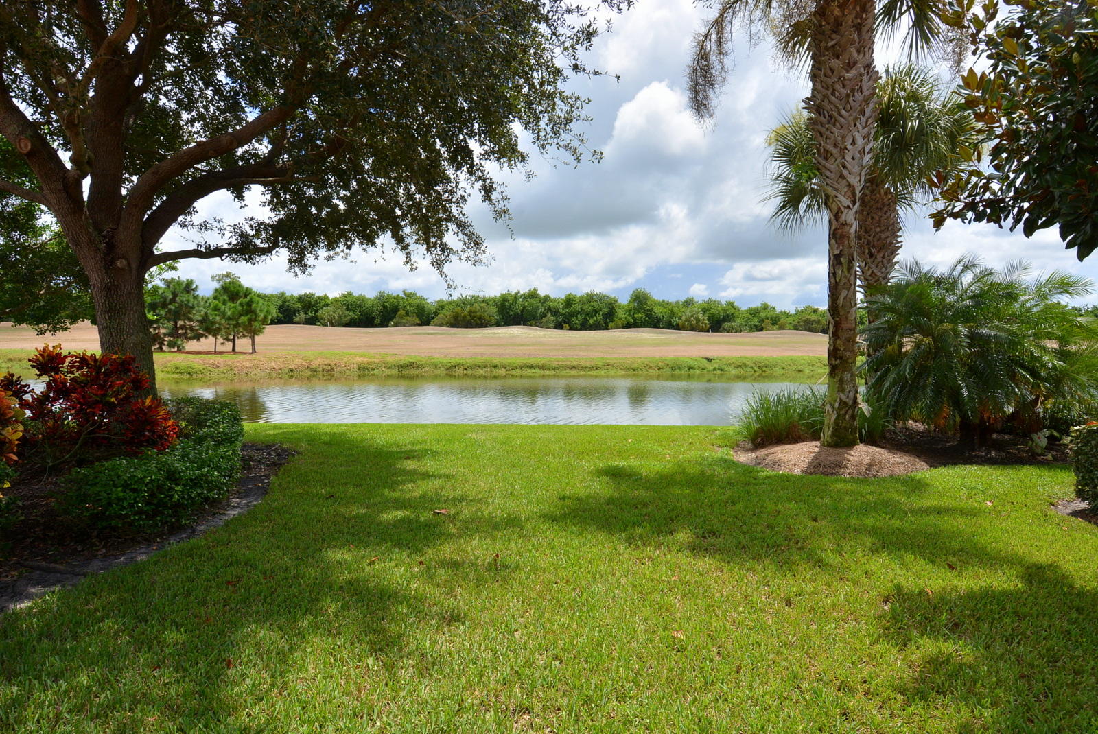 1038 Southwest Balmoral Trace Stuart, FL 34997 - Photo 45 of 58 Yard