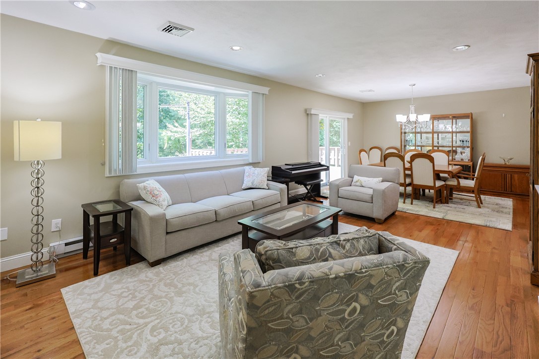 34 Latham Farm Road Smithfield, RI 02917 - Photo 11 of 31