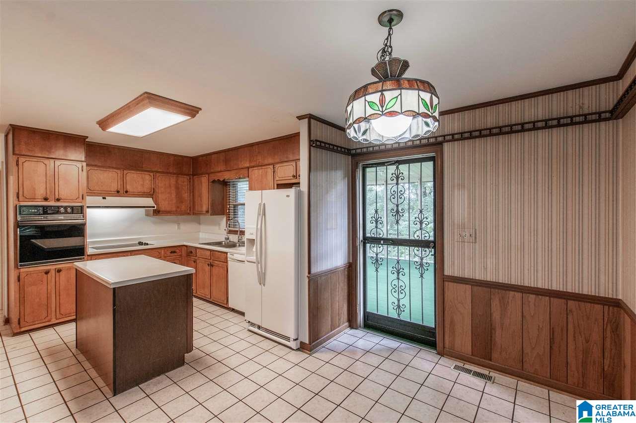 1709 Burning Tree Drive Pelham, AL 35124 - Photo 19 of 48