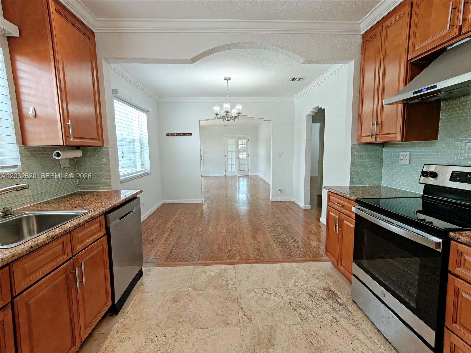 470 Southwest 25th Road Miami, FL 33129 - Photo 8 of 17