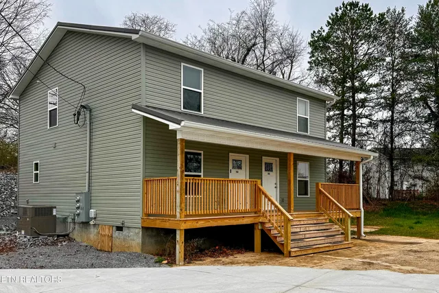 $359,000 | 153-155 Oak Street, Athens, TN 37303