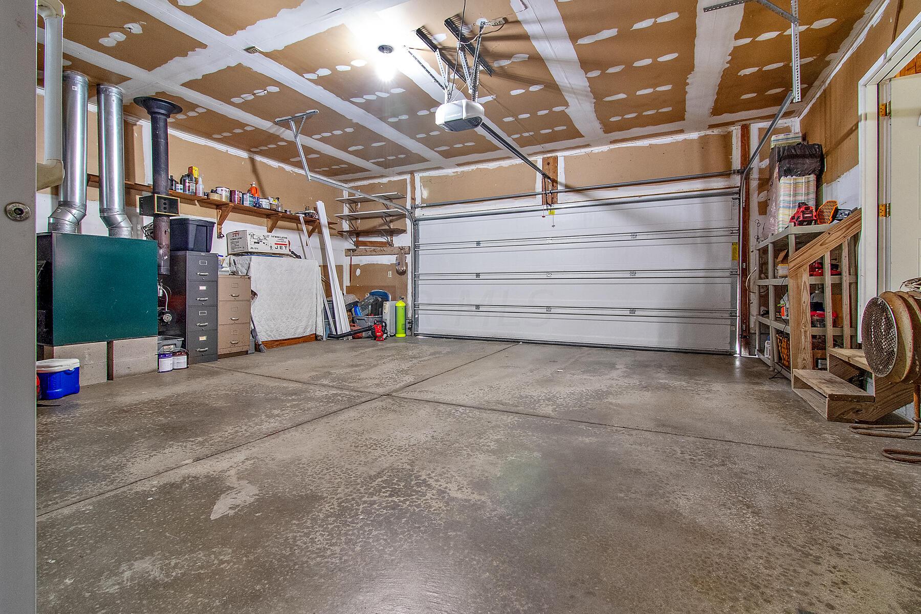 980 Hills-Miller Road Delaware, OH 43015 - Photo 14 of 50 Attached Garage