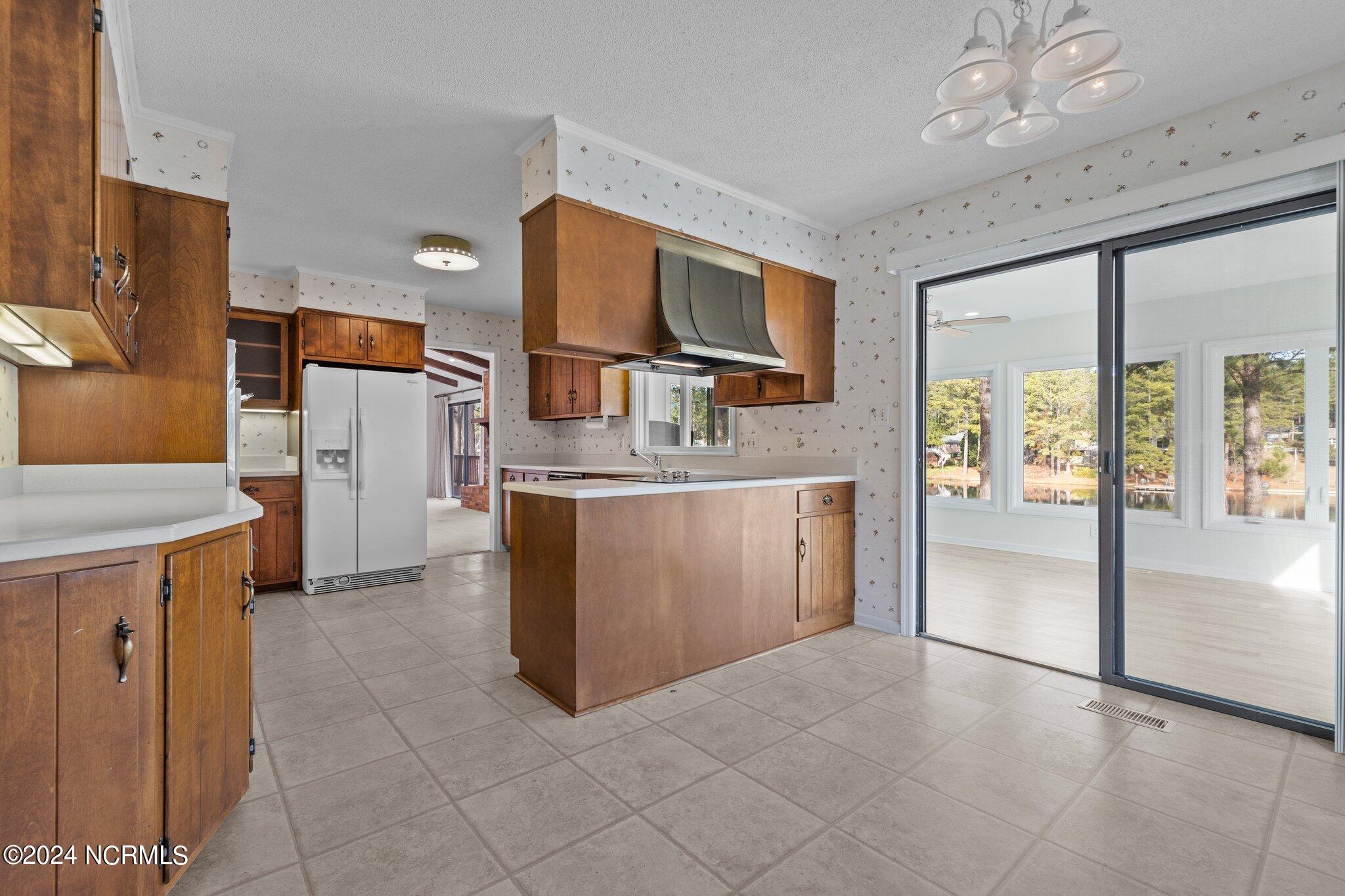 39 Shadow Drive Whispering Pines, NC 28327 - Photo 6 of 26 Kitchen