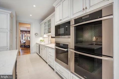 $3,995,000 | 8917 Harvest Square Court, Potomac, MD 20854